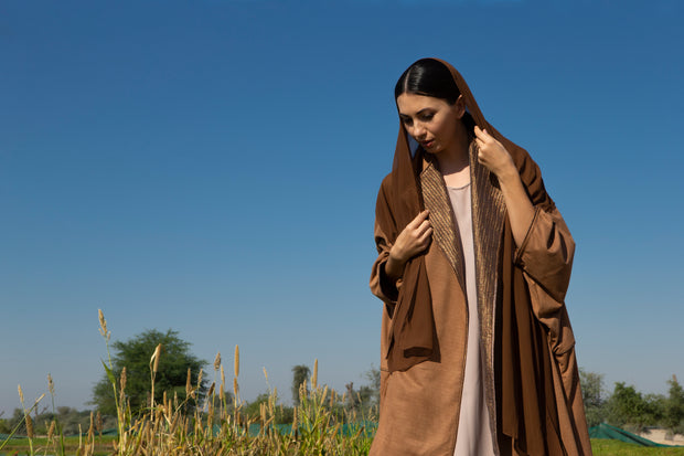 Camel Abaya with Bronze