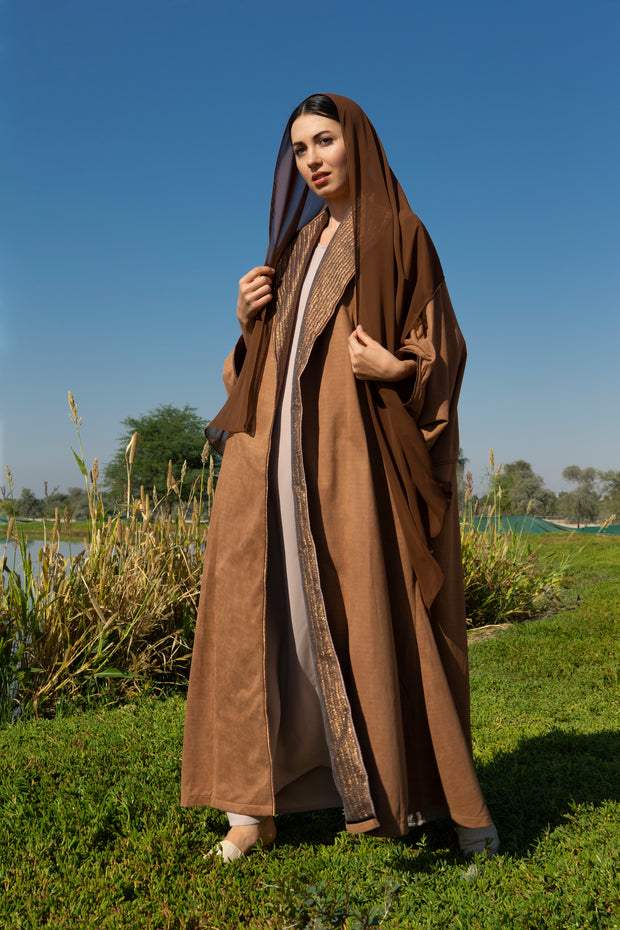 Camel Abaya with Bronze
